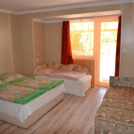 Apartment Zenit *